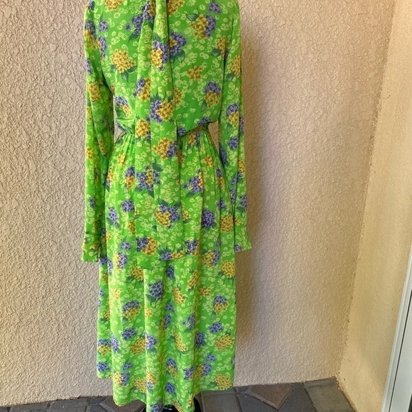 Les Reveries Silk Lime Green With Purple & Gold Floral Print Midi Dress  6 EUC‎ - Picture 5 of 12